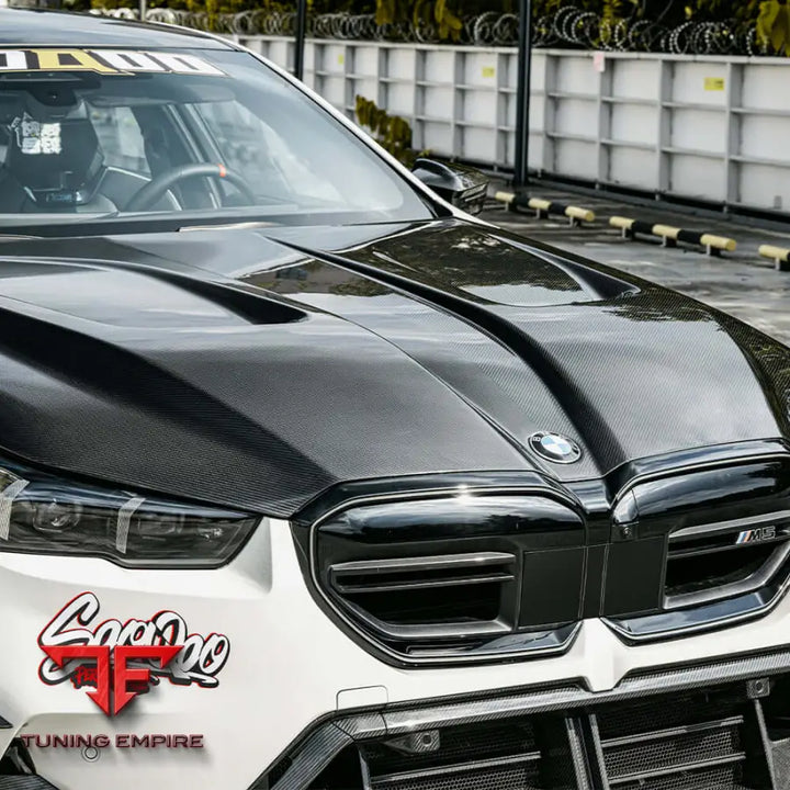 BMW M5 G90 VENTED HOOD IN PREPREG CARBON FIBRE - Carbon Fibre Parts