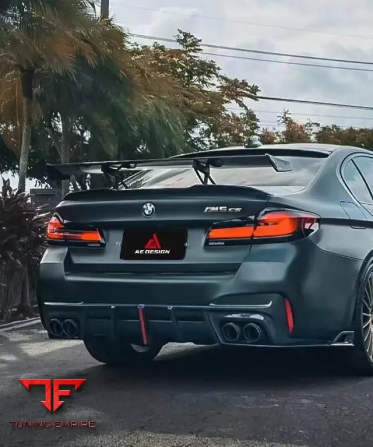 BMW M5 F90 carbon V2 rear diffuser