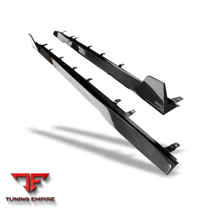 BMW M8 F93 CARBON FIBER SIDE SKIRTS