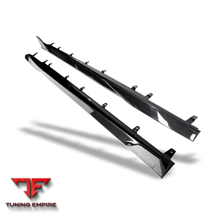BMW M8 F93 CARBON FIBER SIDE SKIRTS