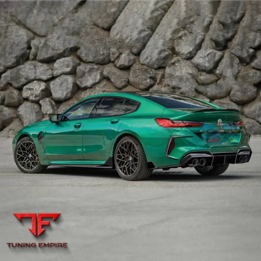 BMW M8 (F93) DRY CARBON FIBER BODY KIT