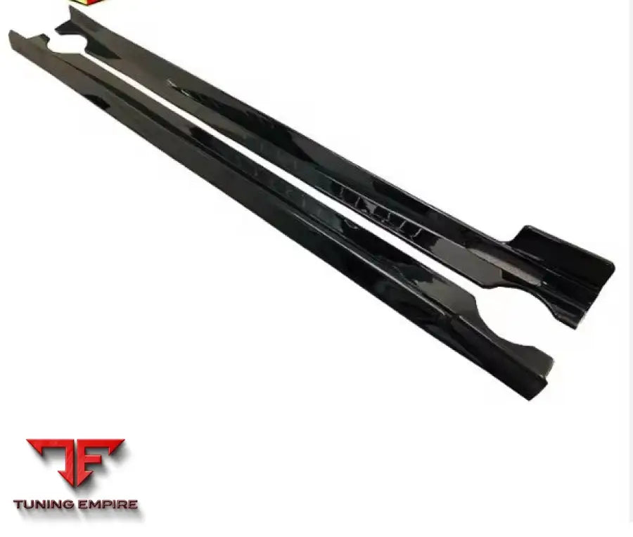 BMW X7 G07 GLOSS BLACK BODY KIT