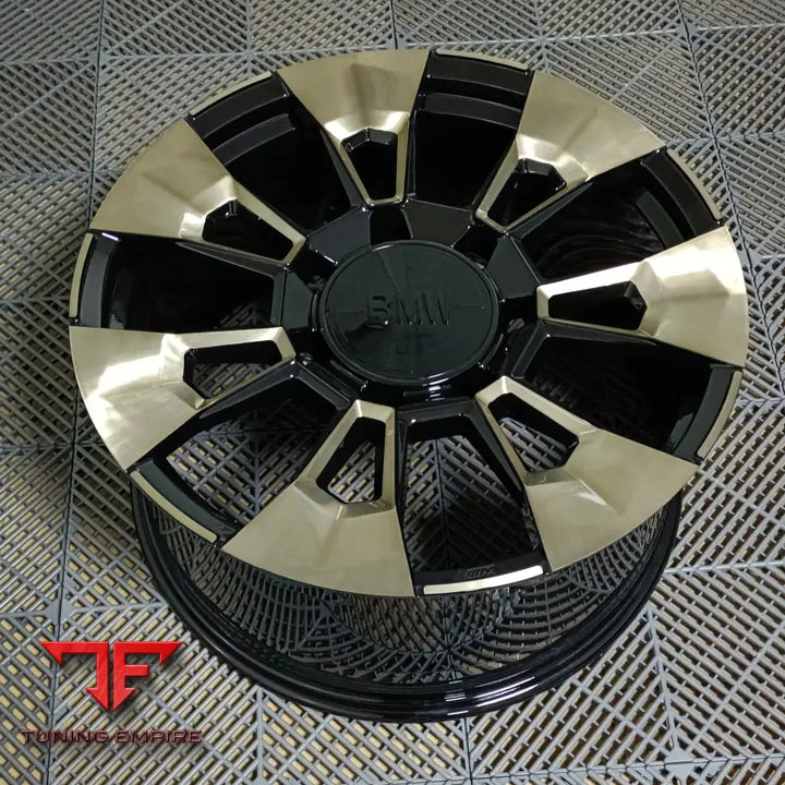 BMW XM 2022 + WHEELS