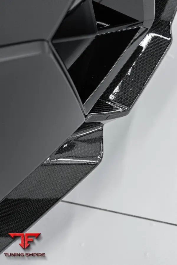 BMW XM CARBON BODY KIT ’RAZOR’