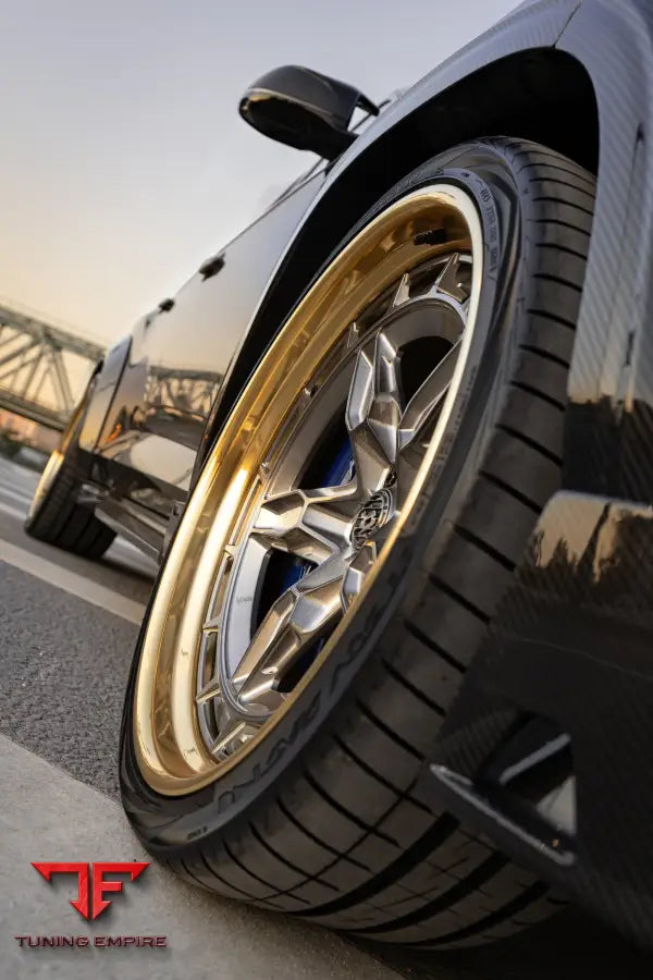 BMW XM CARBON BODY KIT ’RAZOR’