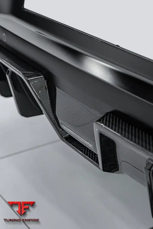 BMW XM CARBON BODY KIT ’RAZOR’