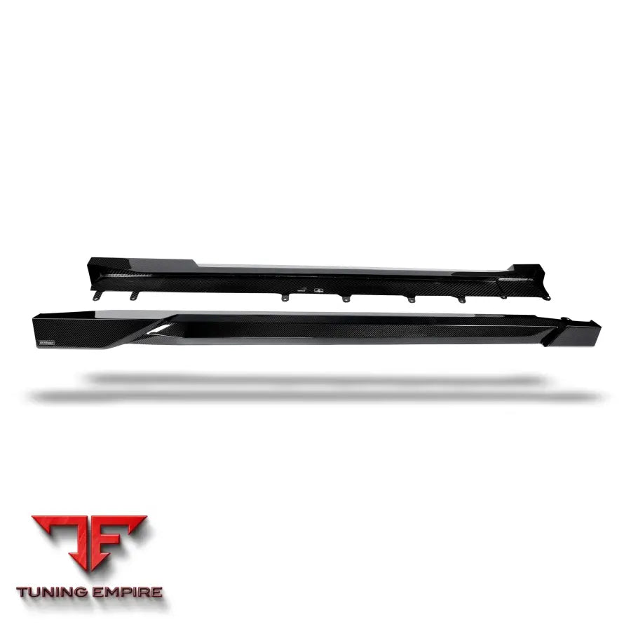 BMW XM G09 CARBON FIBER SIDE SKIRTS