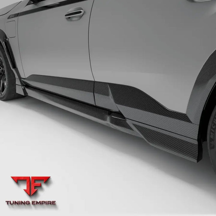BMW XM G09 CARBON FIBER SIDE SKIRTS