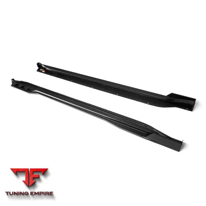 BMW XM G09 SIDE SKIRT IN PREPREG CARBON FIBRE - Carbon Fibre Parts