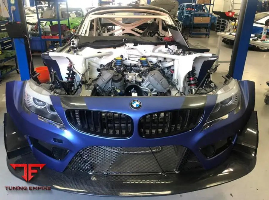 BMW Z4 E89 GT3 RACING CARBON BODY KIT - latest Gen.