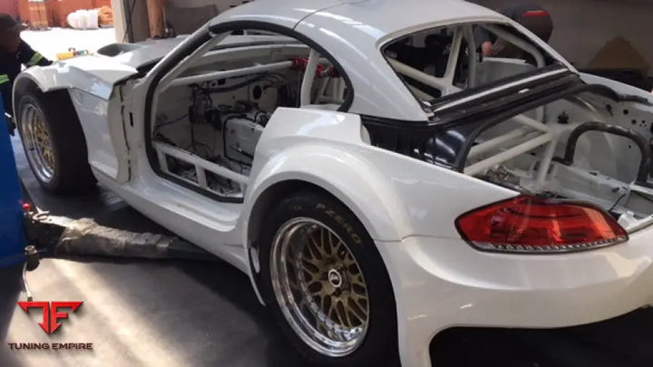 BMW Z4 E89 GT3-style racing kit