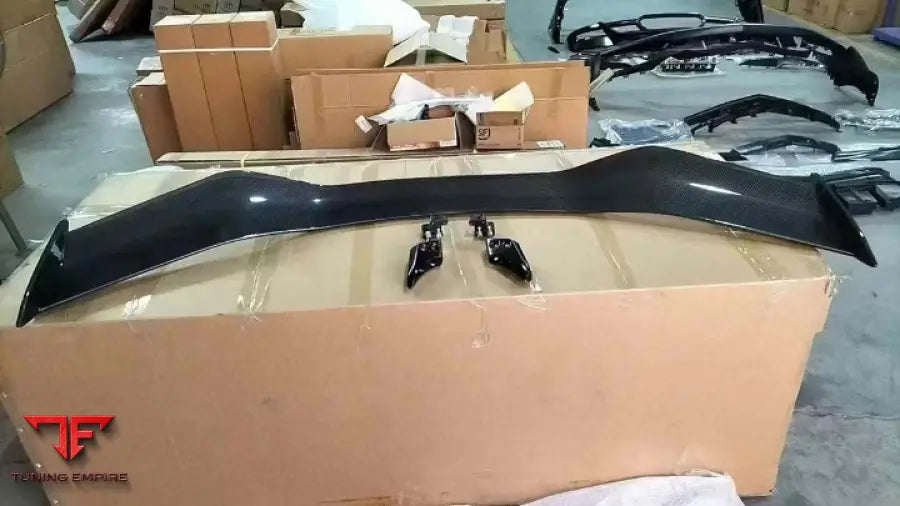 CHEVROLET CORVETTE C8 STINGRAY 2020 + CARBON BODY KIT