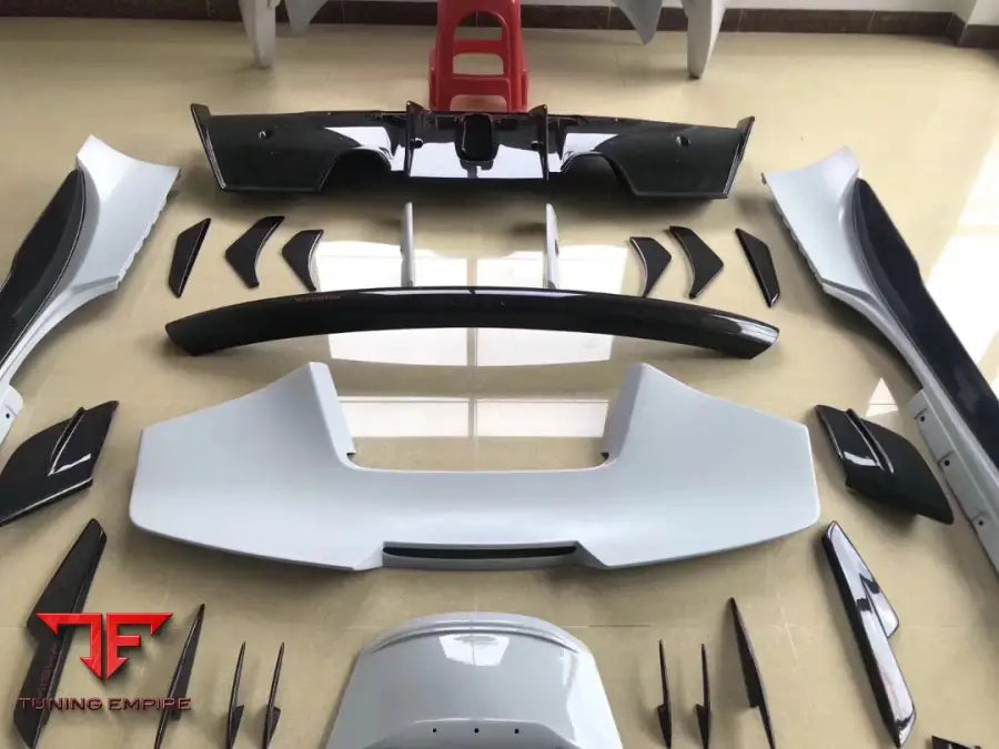 FERRARI 488 BODY KIT PART CARBON FIBER