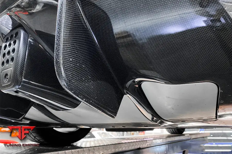 FERRARI 488 GTB PISTA STYLE REAR BUMPER & WING BSD