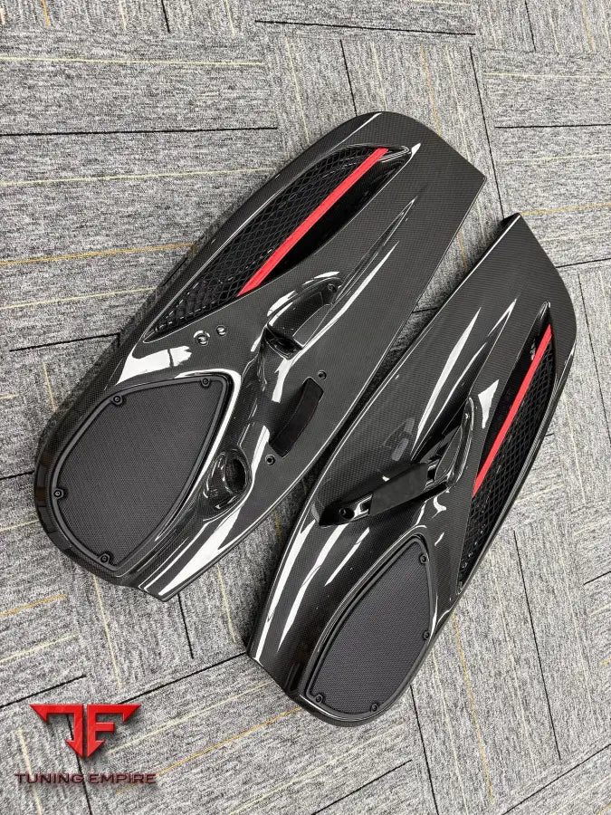 FERRARI 488 PISTA CARBON FIBER DOOR INSERTS