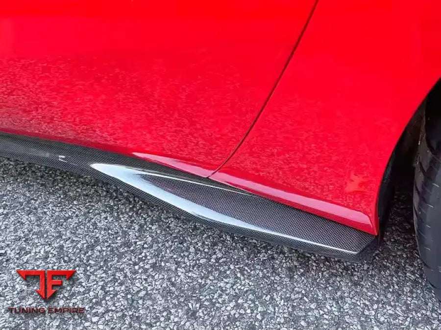 FERRARI 812 OEM CARBON FIBER BODY KIT