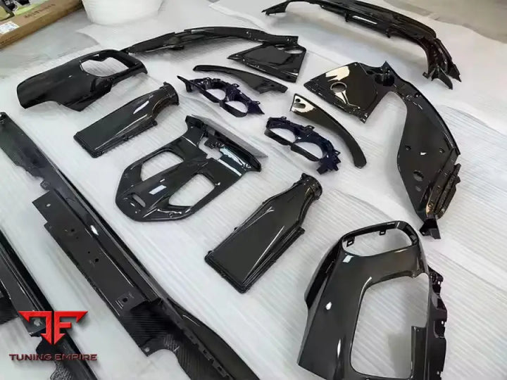 FERRARI 812 OEM CARBON FIBER BODY KIT