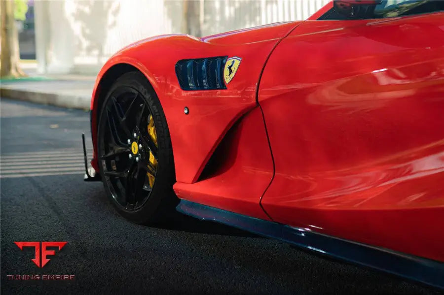 FERRARI 812 SUPERFAST & GTS MSY STYLE DRY CARBON FIBER SIDE SKIRTS BSD