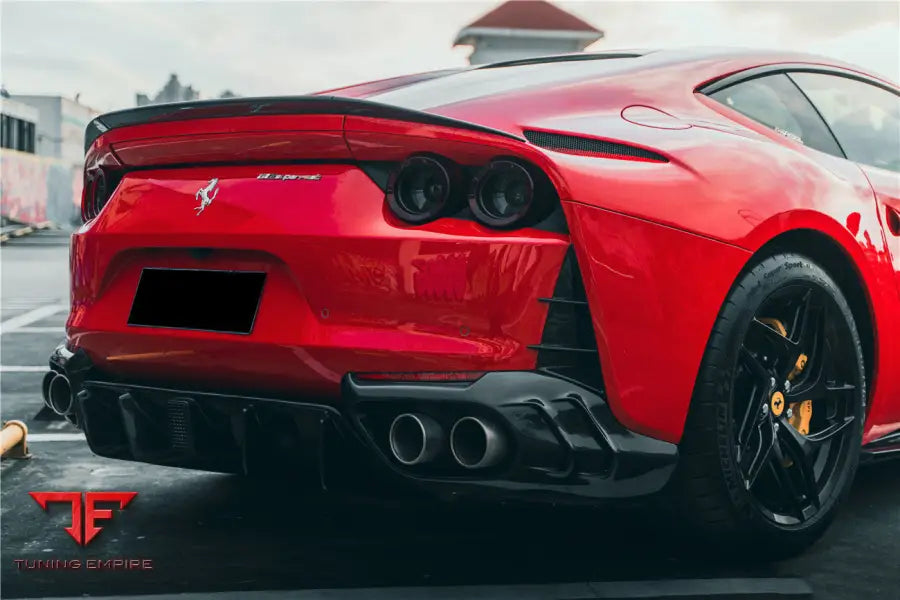 FERRARI 812 SUPERFAST MSY STYLE REAR DIFFUSER WITH LIGHT BSD