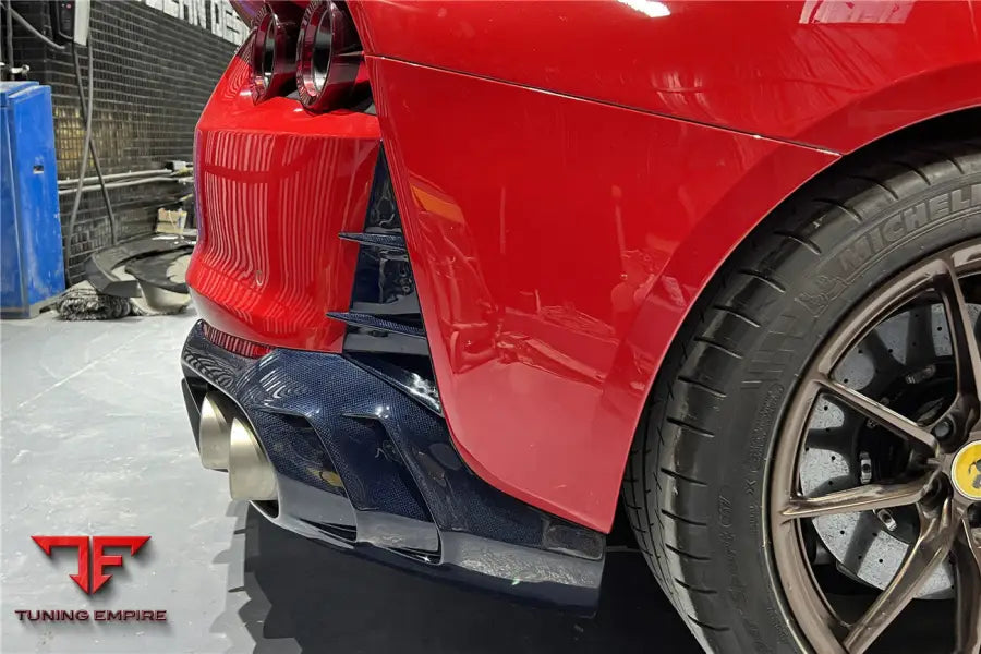 FERRARI 812 SUPERFAST MSY STYLE REAR DIFFUSER WITH LIGHT BSD
