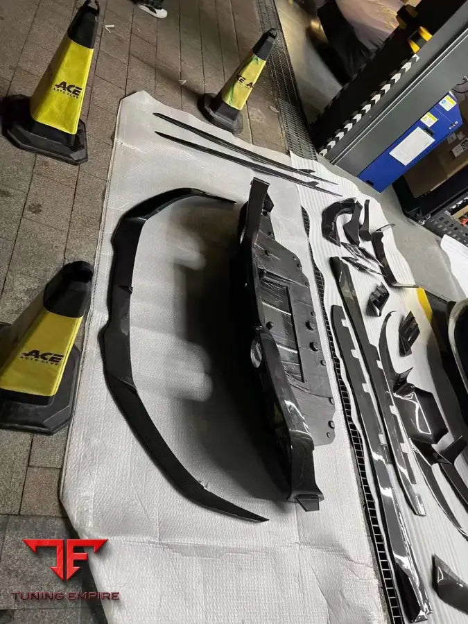 Ferrari F8 2019-2022 Dry Carbon Fiber Body Kit