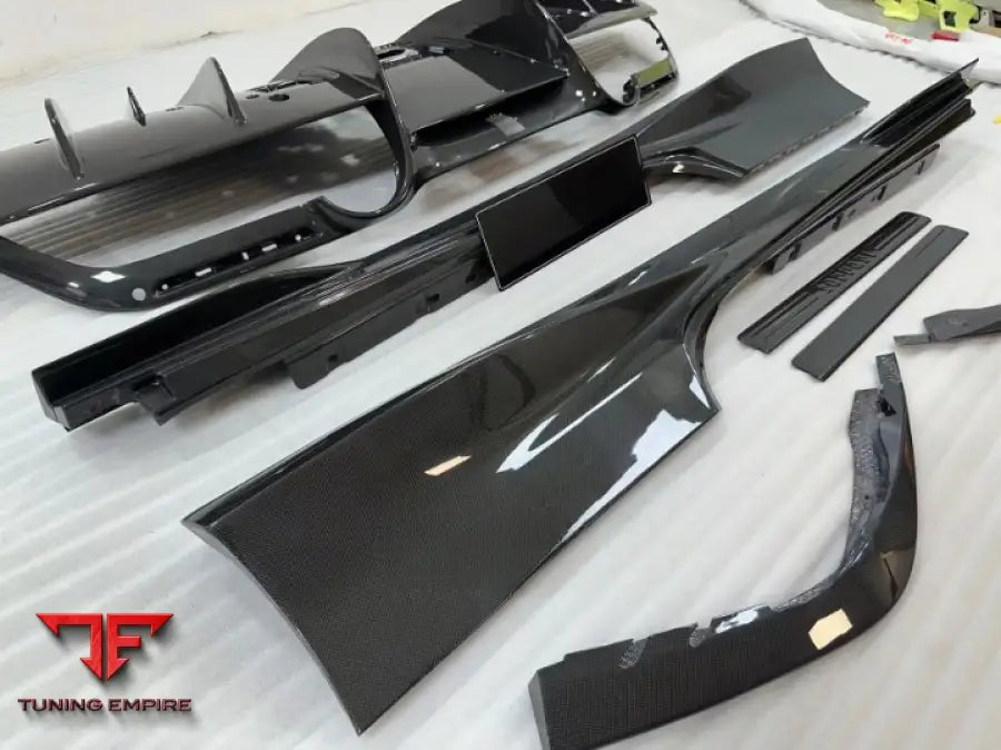 FERRARI F8 OEM STYLE CARBON FIBER BODY KIT