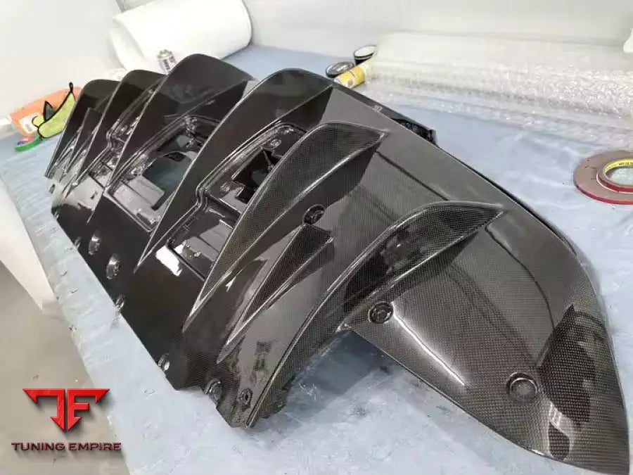 FERRARI F8 OEM CARBON FIBER BODY KIT