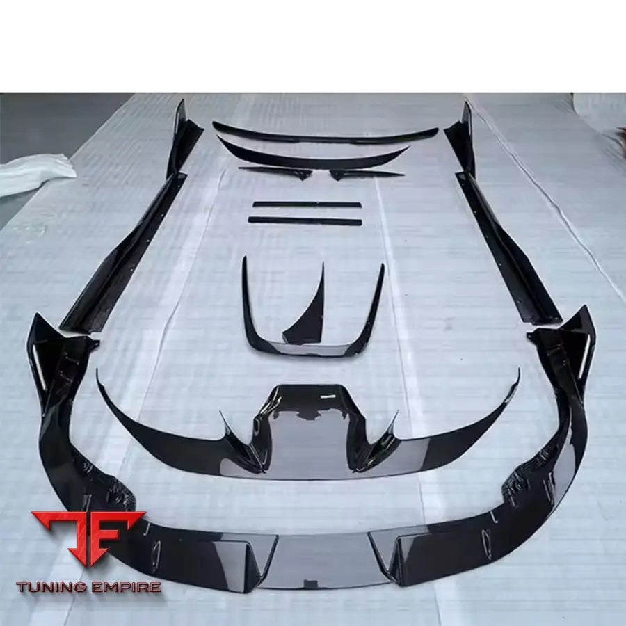 FERRARI F8 CARBON FIBER PARTS