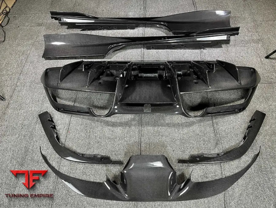 FERRARI F8 OEM CARBON BODY KITS PARTS