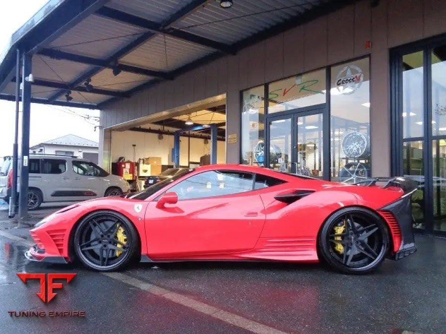 FERRARI F8 TRIBUTO