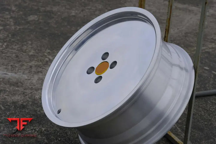 FERRARI ROMA F30 WHEELS