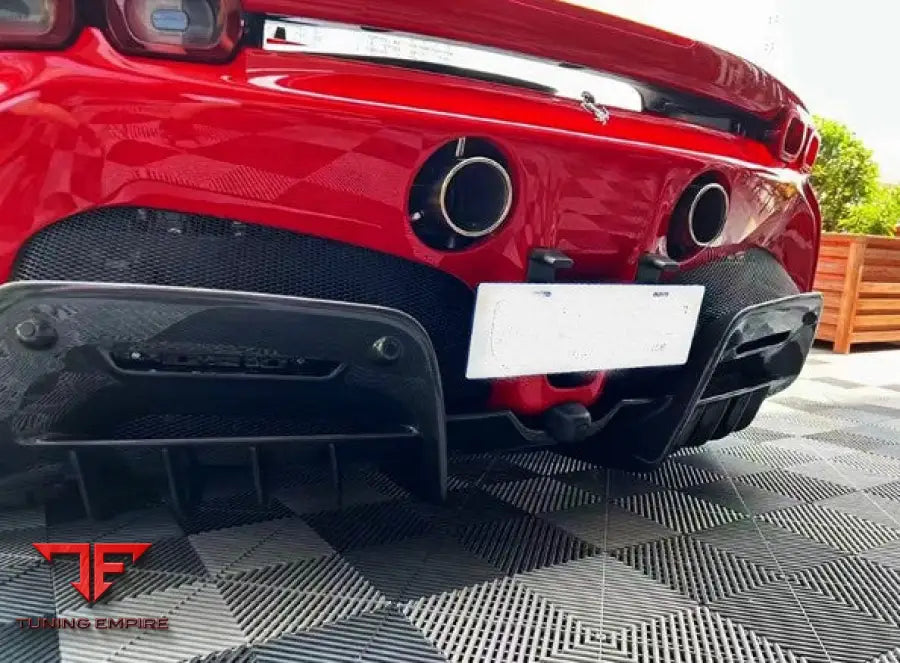 FERRARI SF90 CARBON FIBER BODY KIT