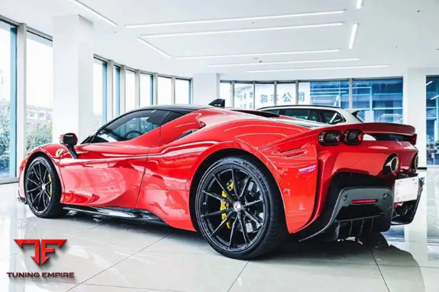 FERRARI SF90 CARBON FIBER BODY KIT