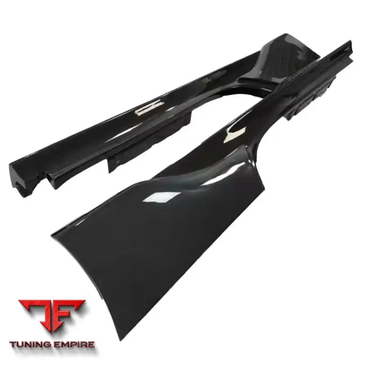 FERRARI SF90 CARBON FIBER BODY KIT