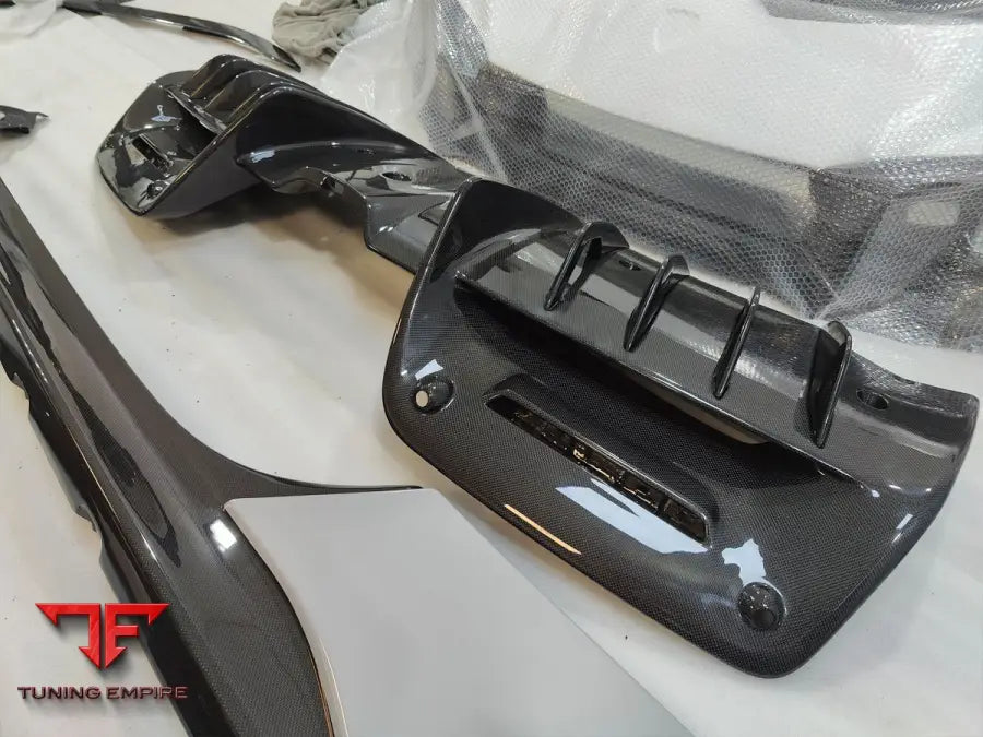 FERRARI SF90 CARBON FIBER PARTS