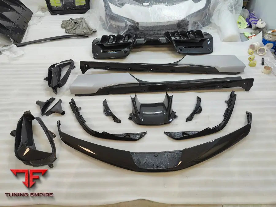 FERRARI SF90 CARBON OEM STYLE FIBER PARTS