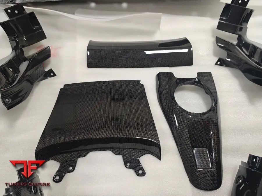 FERRARI SF90 CARBON PARTS