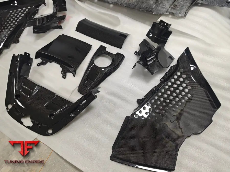 FERRARI SF90 CARBON PARTS