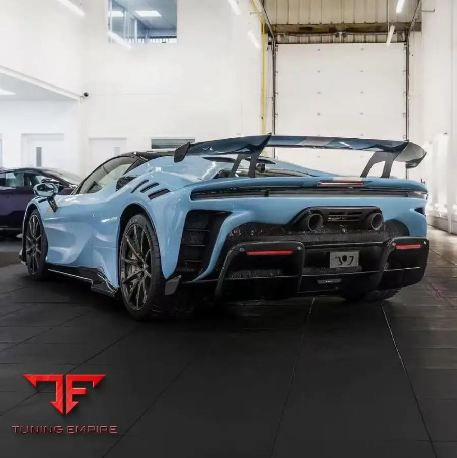 FERRARI SF90 XX STYLE DRY CARBON BODY KIT