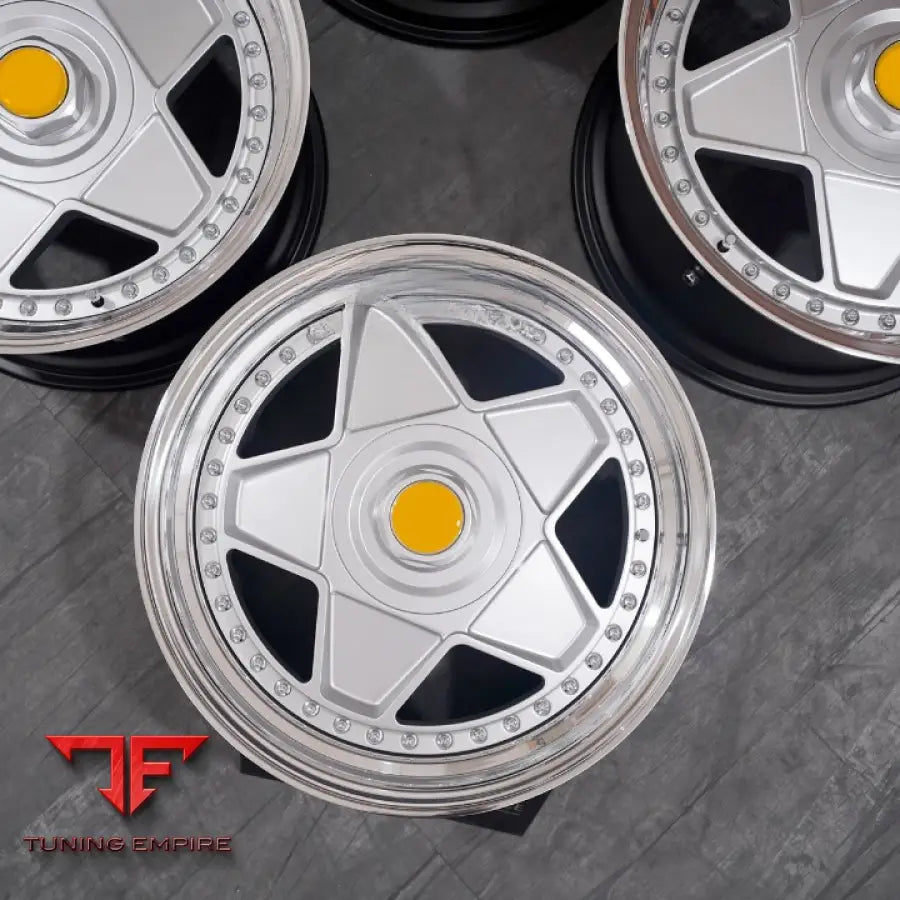 FERRARI TESTAROSSA WHEELS