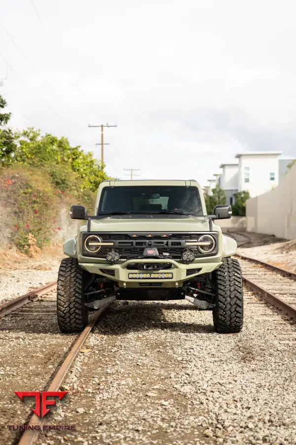FORD BRONCO RAPTOR WHEELS AND EXHAUST SYSTEM
