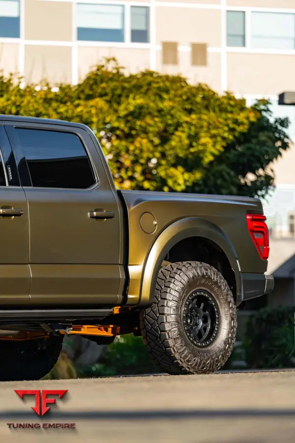 FORD F-150 RAPTOR R FORGED WHEELS AND EXHAUST SYSTEM