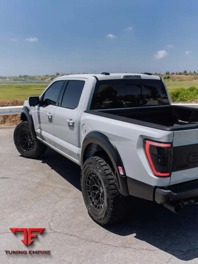 FORD F-150 RAPTOR R FORGED WHEELS AND EXHAUST SYSTEM
