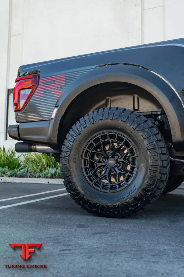 FORD F-150 RAPTOR R FORGED WHEELS AND EXHAUST SYSTEM