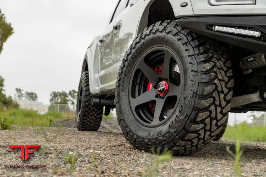 FORD F-150 RAPTOR WHEELS AND EXHAUST SYSTEM