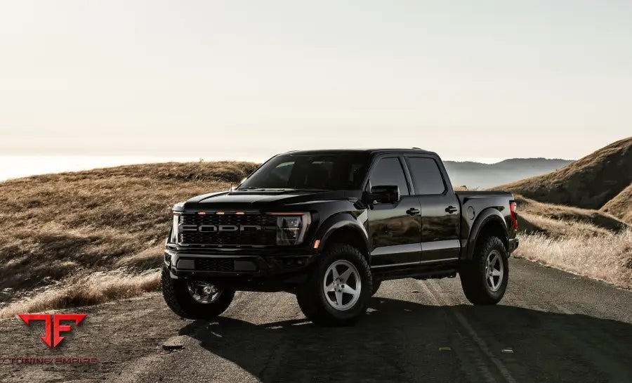 FORD F-150 RAPTOR WHEELS AND EXHAUST SYSTEM