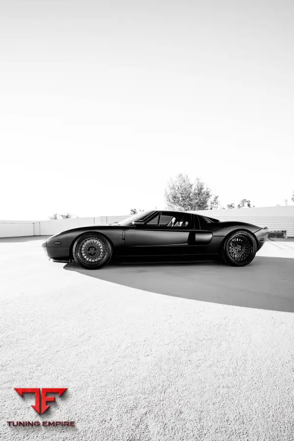 FORD GT FORGED WHEELS AND EXHAUST SYSTEM