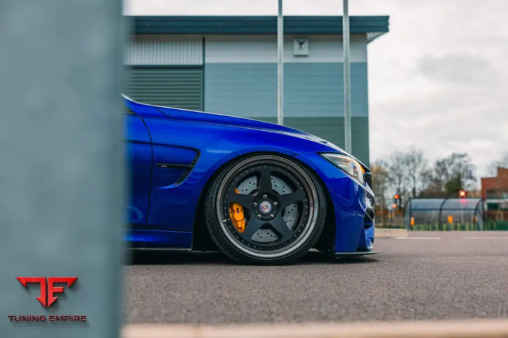 HRE 305