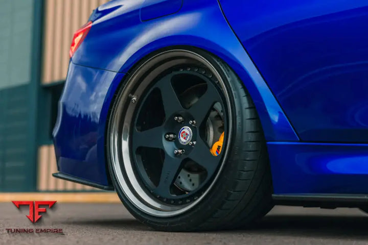 HRE 305