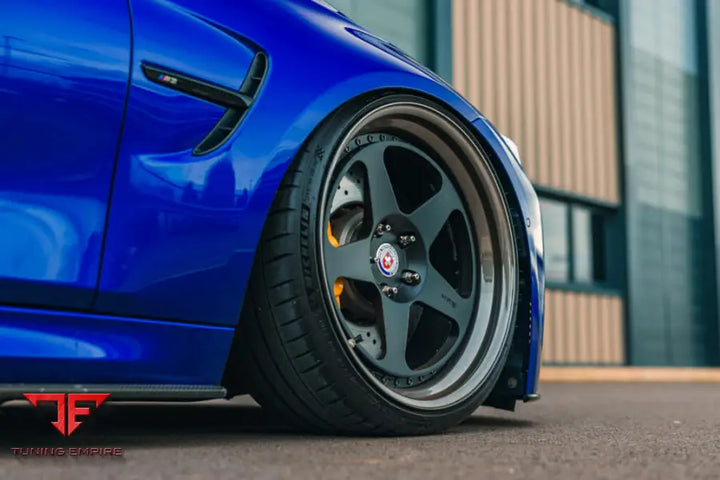 HRE 305